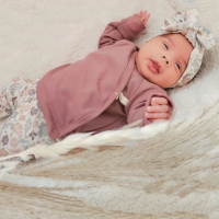 Baby wikkel vestje mauve blush